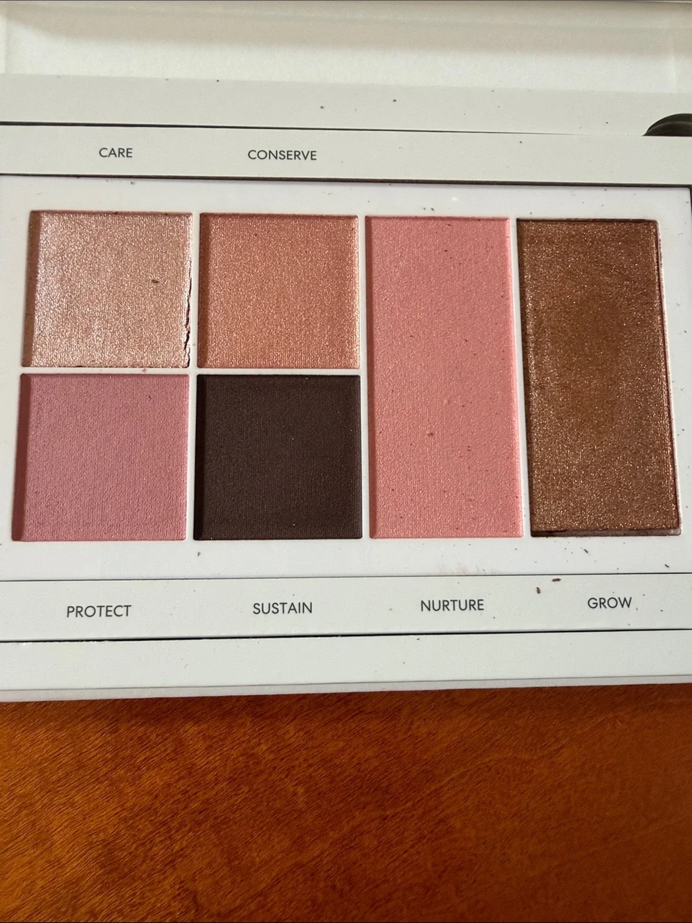 bareMinerals  eye/cheek palette    in Pink and Green